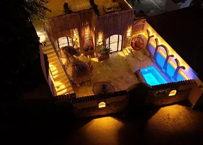 Adyton Ferienhaus *